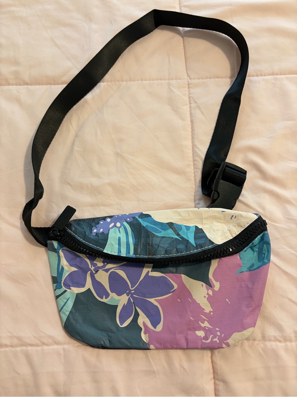 Pau Hana - ALOHA Mini Hip Bag